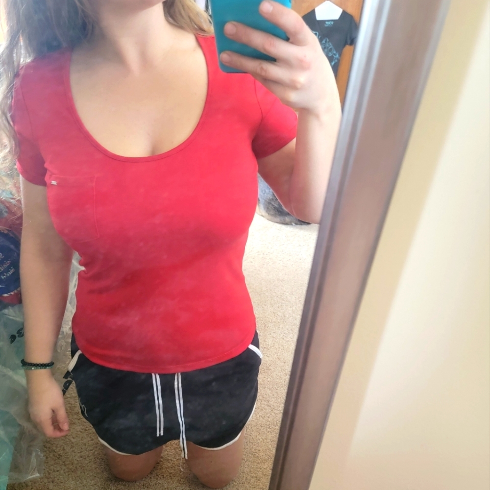 LIKE NEW Guess Red Top